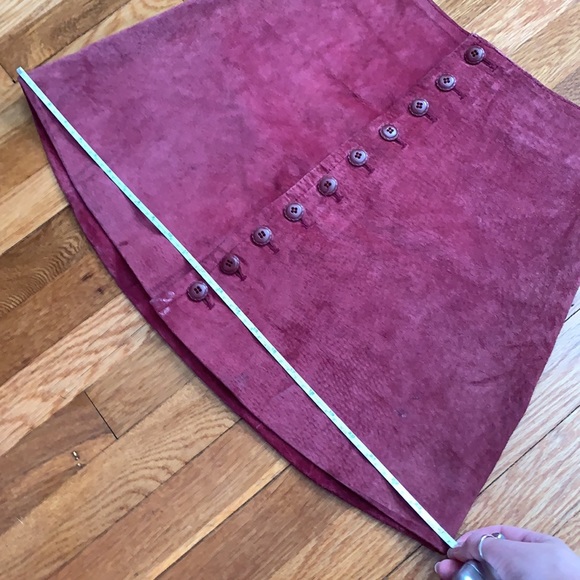Vintage pink/red leather skirt w/ buttons (medium) - Picture 5 of 6